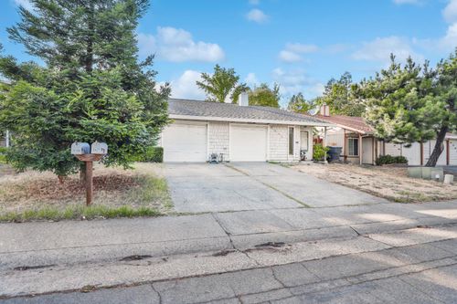 5427-5425 E Knoll Dr, Fair Oaks, CA, 95628-2812 | Card Image