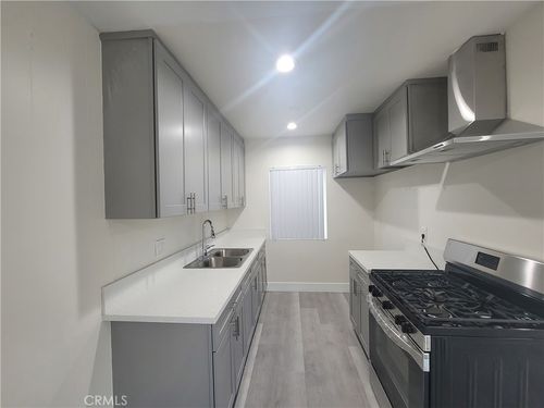 apt-24-14609 Saticoy St, Van Nuys, CA, 91405-1336 | Card Image