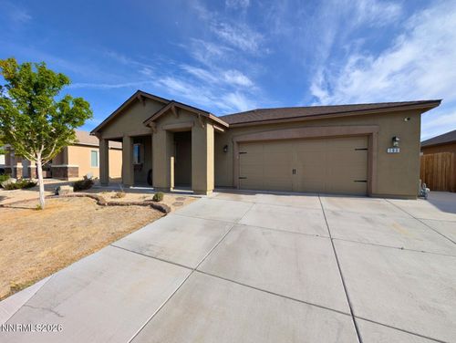 180 Walnut Dr, Fernley, NV, 89408-7033 | Card Image