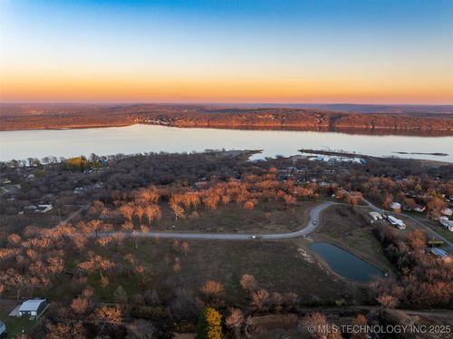 74124 S Fir Dr, Wagoner, OK, 74467 | Card Image