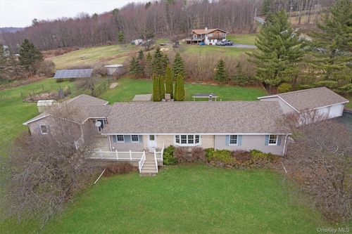 5 Hess Rd, Callicoon, NY, 12723-5520 | Card Image