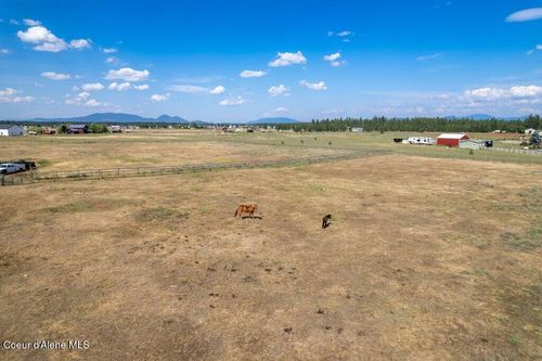 19 E Yellow Pine Ave, Athol, ID, 83801 | Card Image
