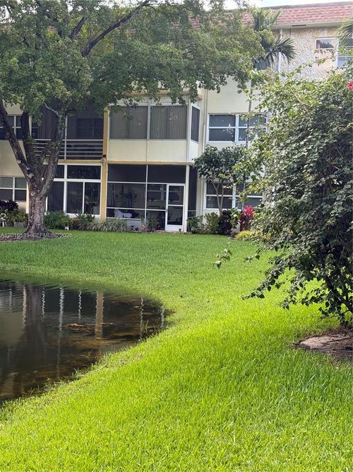 106-5131 W Oakland Park Blvd, Lauderdale Lakes, FL, 33313-1536 | Card Image