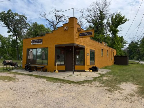 374 E Wilson Dr, Idlewild, MI, 49642-8581 | Card Image