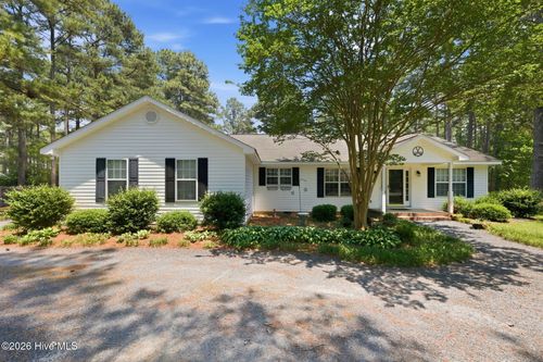 130 Horseshoe Dr, Southern Pines, NC, 28387-2608 | Card Image