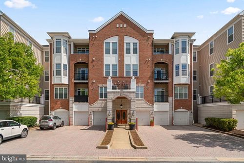 203-5900 Great Star Dr, CLARKSVILLE, MD, 21029-1377 | Card Image