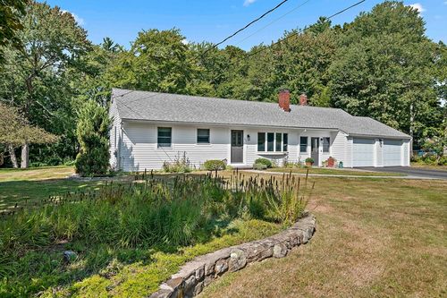 69 Dwelley St, Pembroke, MA, 02359-1721 | Card Image