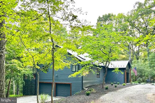 228 Rising Sun Rd, HEDGESVILLE, WV, 25427-5195 | Card Image