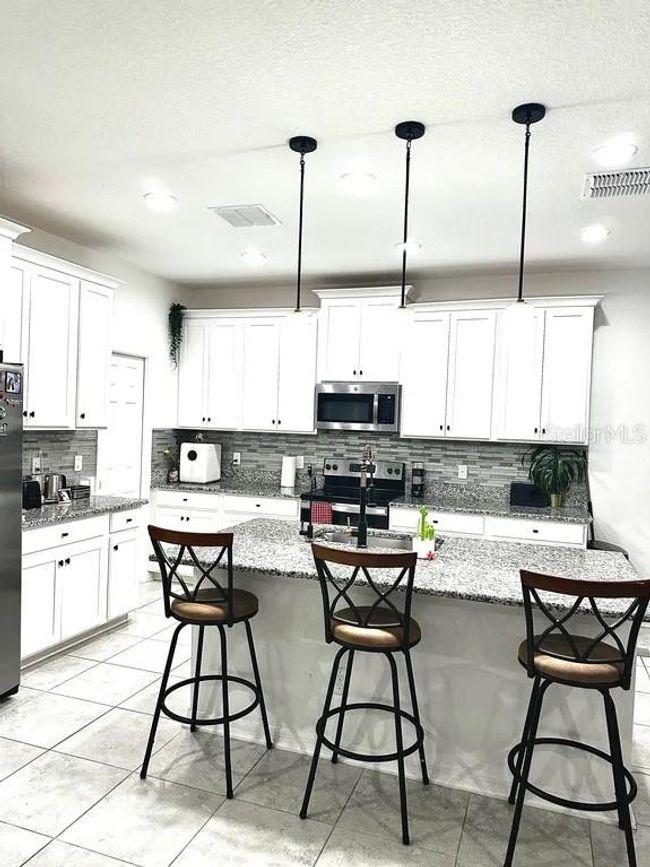37784 Beacon Brick Dr, House other with 4 bedrooms, 3 bathrooms and null parking in ZEPHYRHILLS FL | Image 7