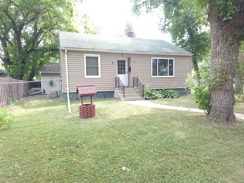 304 13th St N, Moorhead, MN, 56560-2251 | Card Image