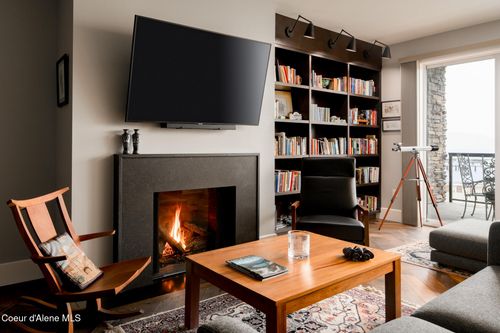 122-402 Sandpoint Ave, Sandpoint, ID, 83864-5008 | Card Image