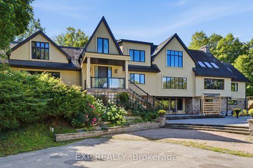 1785 Davis Dr W, Newmarket, ON, L3Y4V9 | Card Image