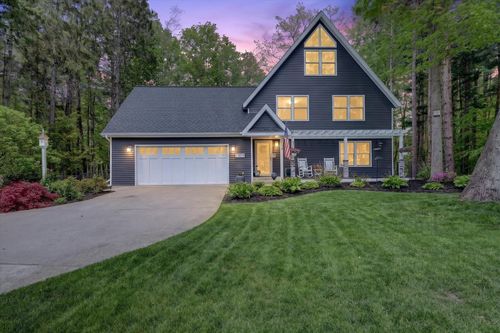 13679 Deer Creek Drive, South Haven, MI, 49090 | Card Image