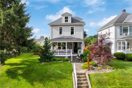 264 4th St Sw, Brewster, OH, 44613-1328 | Card Image
