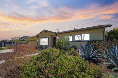 624 Hartnell St, Salinas, CA, 93901-1261 | Card Image