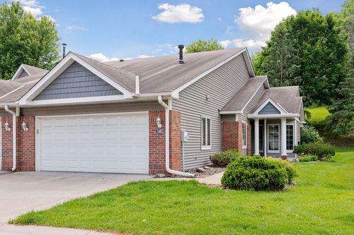 1682 Brueberry Ln, Arden Hills, MN, 55112-1781 | Card Image