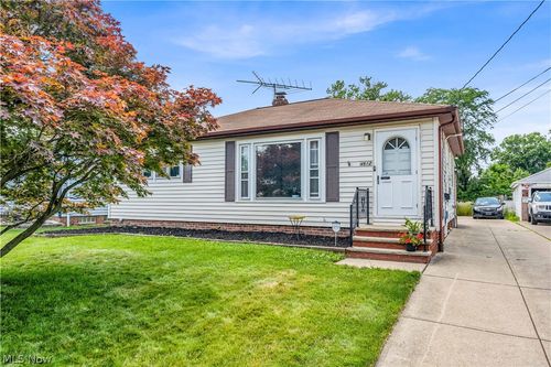 4612 W 156th St, Cleveland, OH, 44135-2728 | Card Image