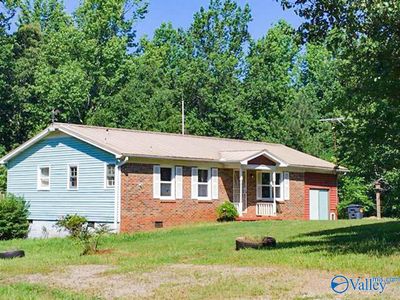 464 Section Mountain Road, House other with 2 bedrooms, 2 bathrooms and null parking in Somerville AL | Image 2