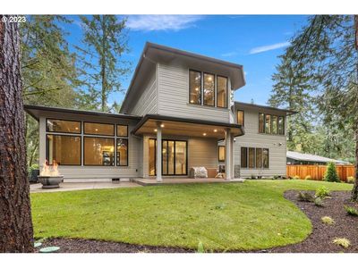 3520 Lake Grove Ave, House other with 4 bedrooms, 3 bathrooms and 3 parking in LakeOswego OR | Image 3