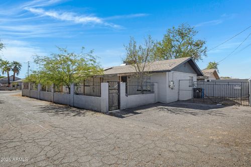 3512 W Tonto St, Phoenix, AZ, 85009-5520 | Card Image