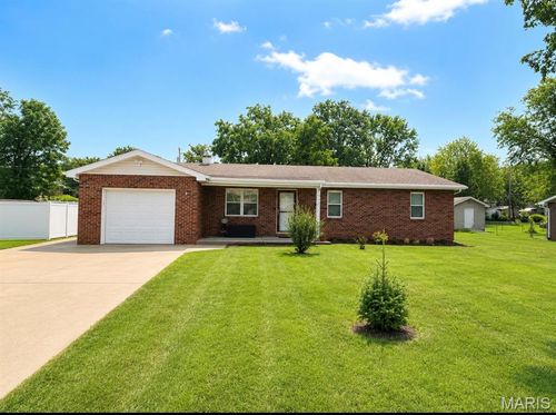 1310 Krei Blvd, Farmington, MO, 63640-1055 | Card Image