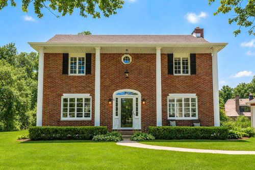 1125 W Heather Lane, River Hills, WI, 53217 | Card Image