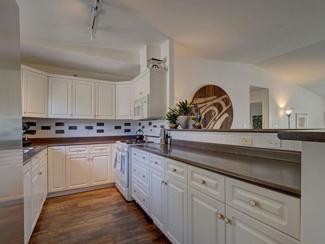 206 - 1585 Field Rd, Townhouse with 3 bedrooms, 2 bathrooms and 2 parking in Sechelt BC | Image 13
