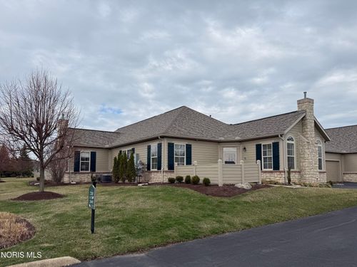 2690 Canterbury Cir, Port Clinton, OH, 43452 | Card Image