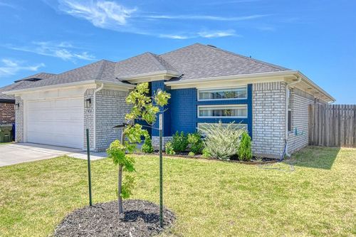 2906 Gulliver St, Norman, OK, 73069-7094 | Card Image