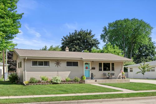 2928 Pinehurst Ave, RACINE, WI, 53403-3424 | Card Image