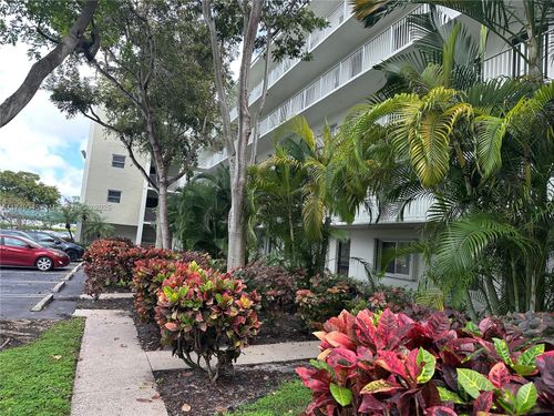 apt-310-2228 N Cypress Bend Dr, Pompano Beach, FL, 33069-4495 | Card Image
