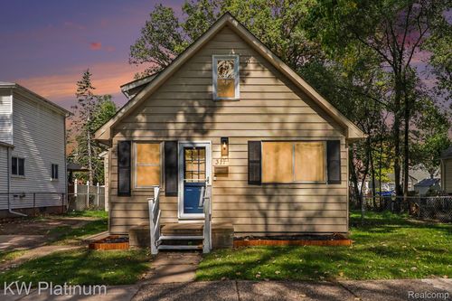 317 E Madge Ave, Hazel Park, MI, 48030-2085 | Card Image