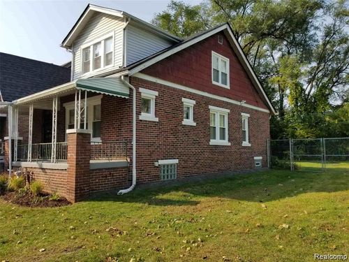 15495 Littlefield St, Detroit, MI, 48227-3617 | Card Image