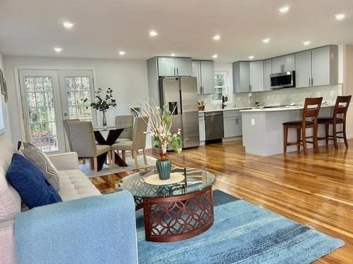 820 Center St, Pembroke, MA, 02359-3619 | Card Image