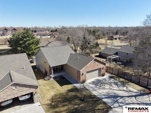 150 S 92nd St, Lincoln, NE, 68520-1490 | Card Image