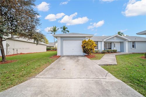 2240 Se 6th Ct, Homestead, FL, 33033-5228 | Card Image