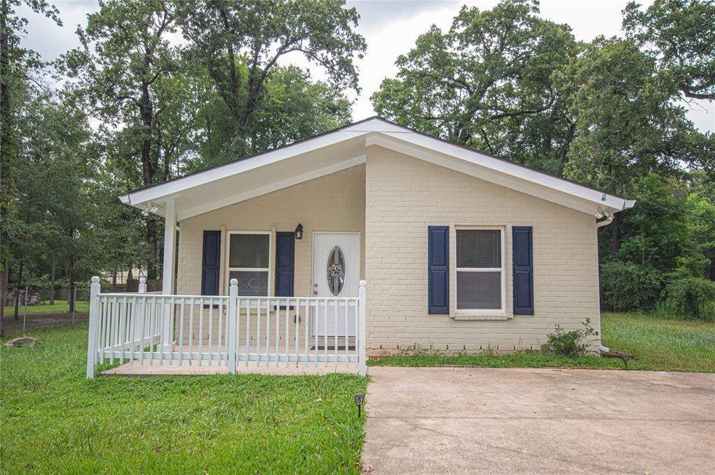White Oak Dr, Conroe, TX 77301