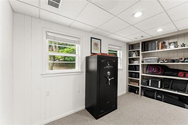 6875 Sunny Brook Ln, House other with 3 bedrooms, 2 bathrooms and 2 parking in Sandy Springs GA | Image 29