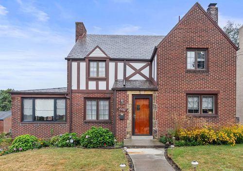 2366 Valera Ave, Pittsburgh, PA, 15210-4521 | Card Image