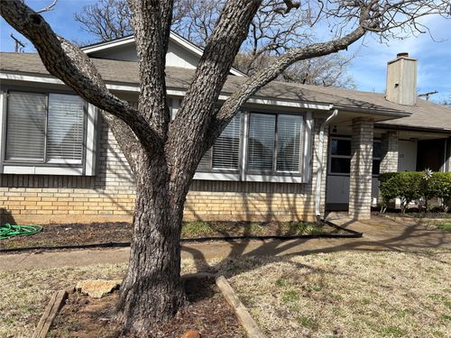 1125 Highpoint Rd, Bedford, TX, 76022-7767 | Card Image