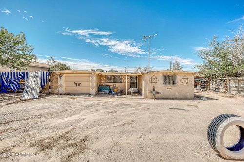 1376 Lincoln St, Anthony, NM, 88021-8134 | Card Image