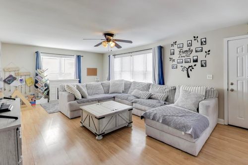 29 S Iowa Ave, ADDISON, IL, 60101-3816 | Card Image