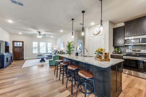 100 Walnut St, Whitesboro, TX, 76273-2135 | Card Image