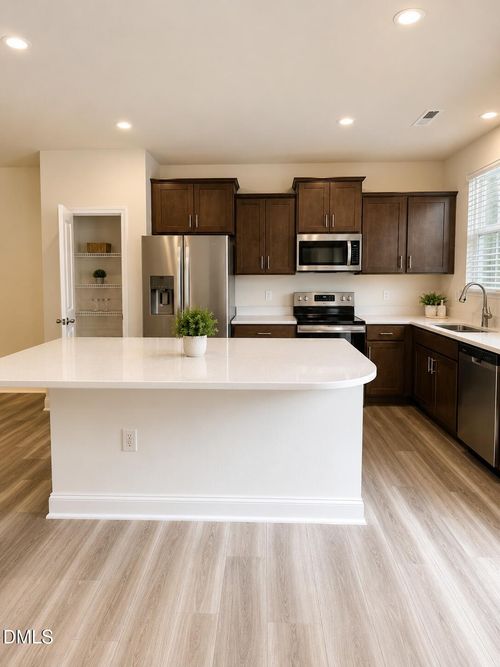 484 Channel Drop Dr, Clayton, NC, 27520-4513 | Card Image