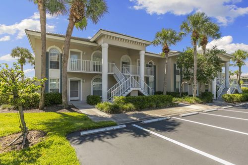 322-8228 Twelve Oaks Cir, NAPLES, FL, 34113-3014 | Card Image