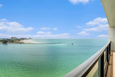 1706 - 440 S Gulfview Boulevard, Condo with 2 bedrooms, 2 bathrooms and null parking in Clearwater Beach FL | Image 3