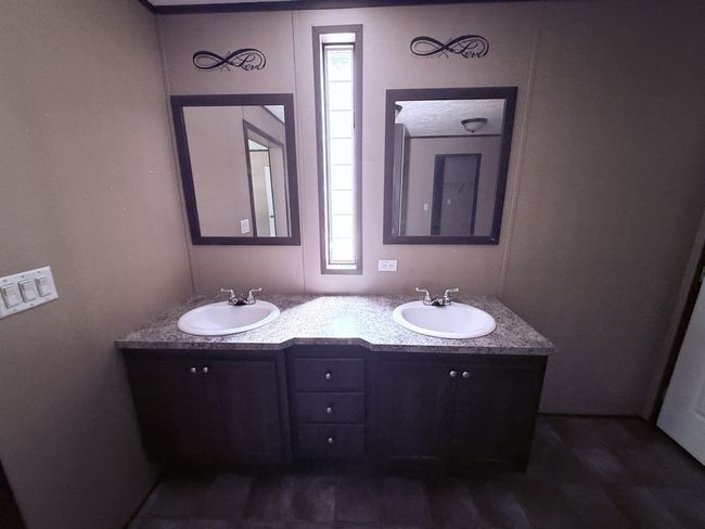 1069 Lucas Ridge Ln, House other with 4 bedrooms, 2 bathrooms and null parking in Waverly TN | Image 24