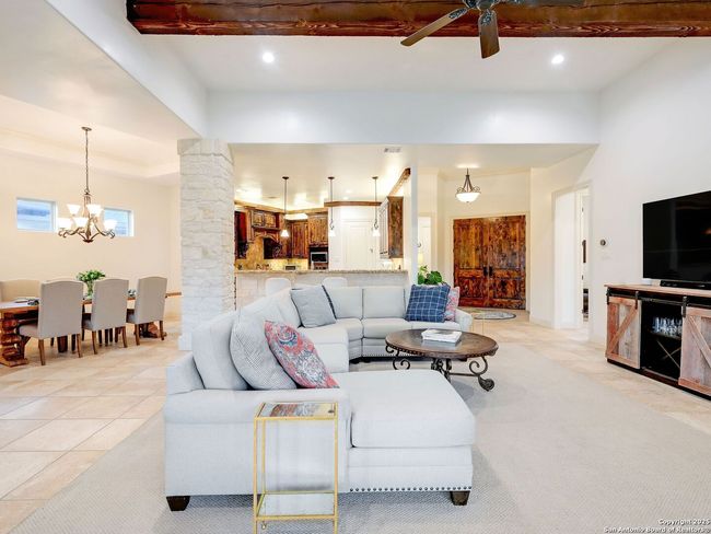30007 Cibolo Path, House other with 3 bedrooms, 3 bathrooms and null parking in Fair Oaks Ranch TX | Image 11