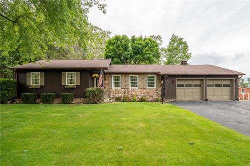 224 Kelly Dr, Windber, PA, 15963-8920 | Card Image