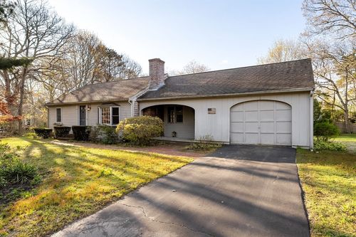 1 Essex Way, Yarmouth, MA, 02675 | Card Image